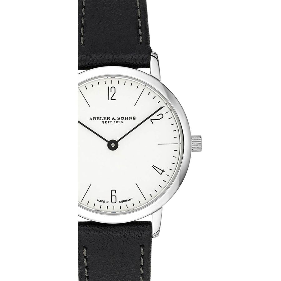 puristische und klassische Armbanduhr